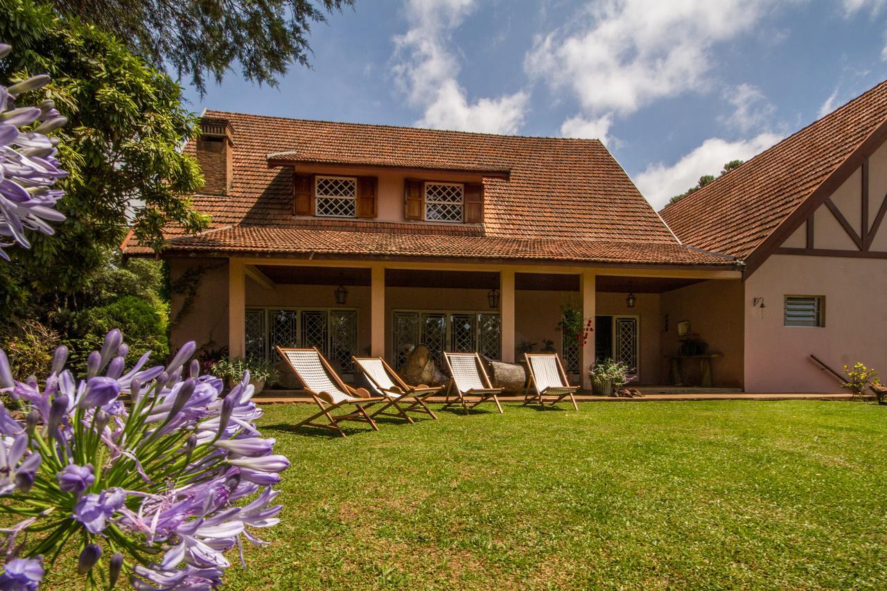 Casa De Cor Rosa Casa Dos Pinheiros Villa - Campos do Jordao — Photos 3